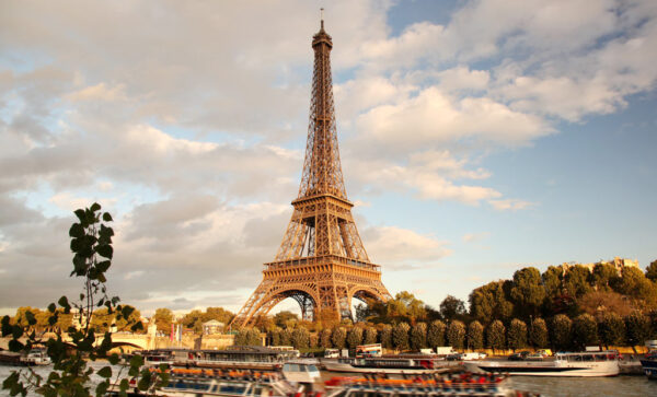 Eiffel tower paris